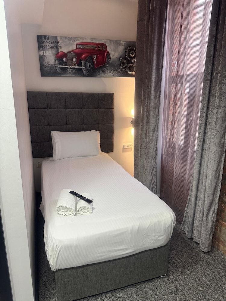 Trivelles Regency Nottingham Business Single Room
