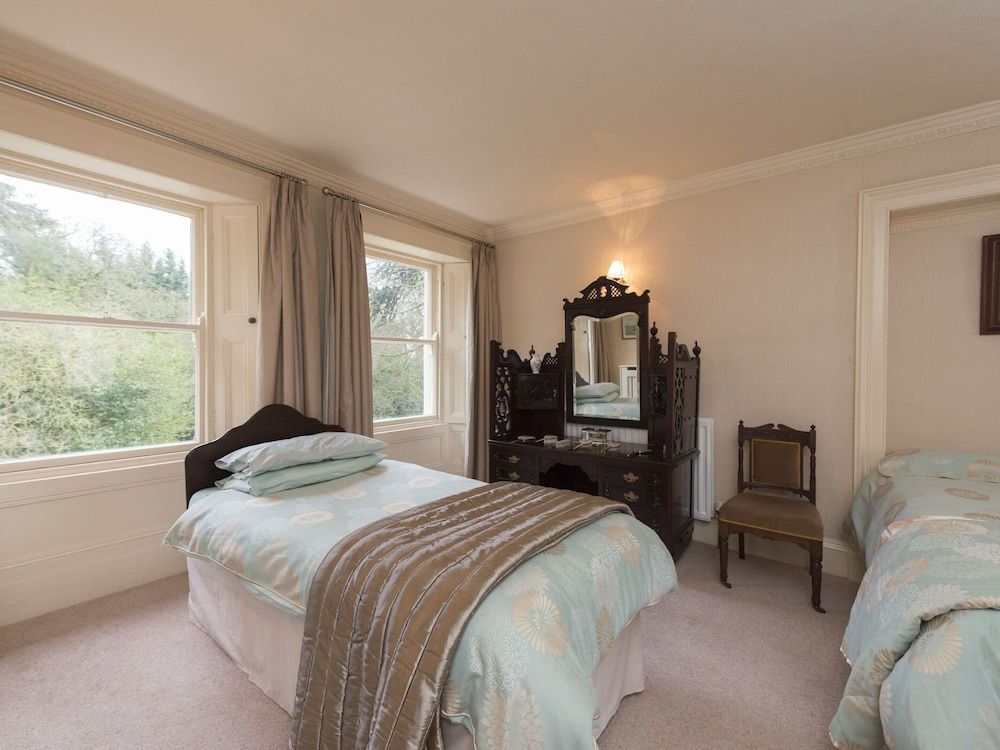 Banoge House Double Room, Ensuite (with Shower) 3