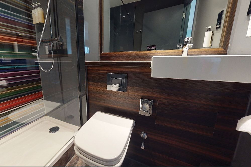 Village Hotel Birmingham Walsall Double Room, 1 Double Bed 2