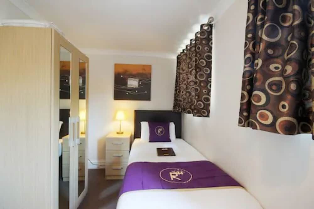 Revado Hotel Standard Single Room 2