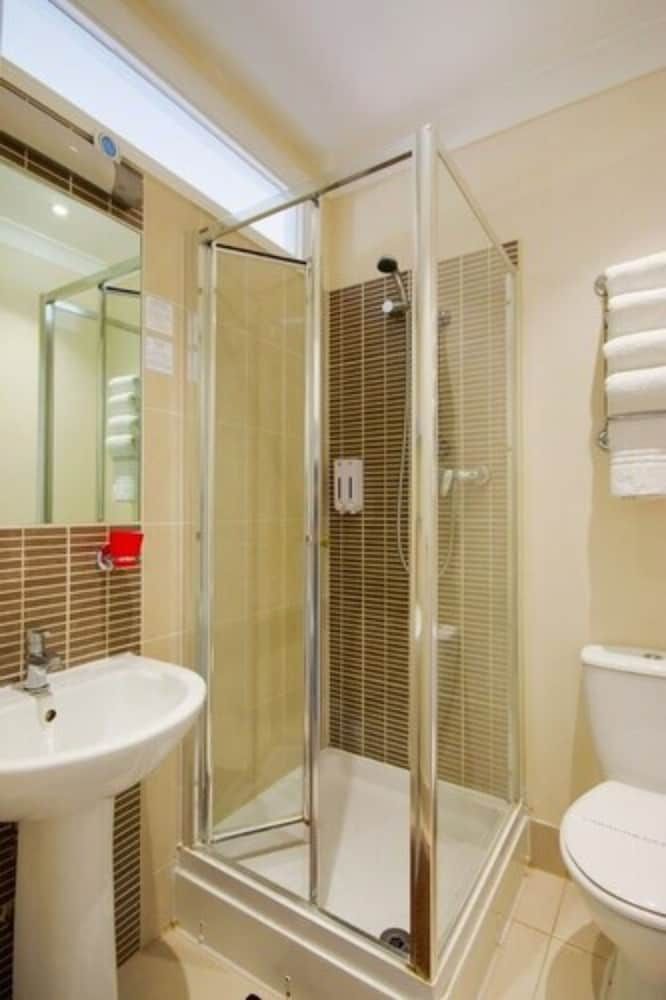 Revado Hotel Standard Double Room 4