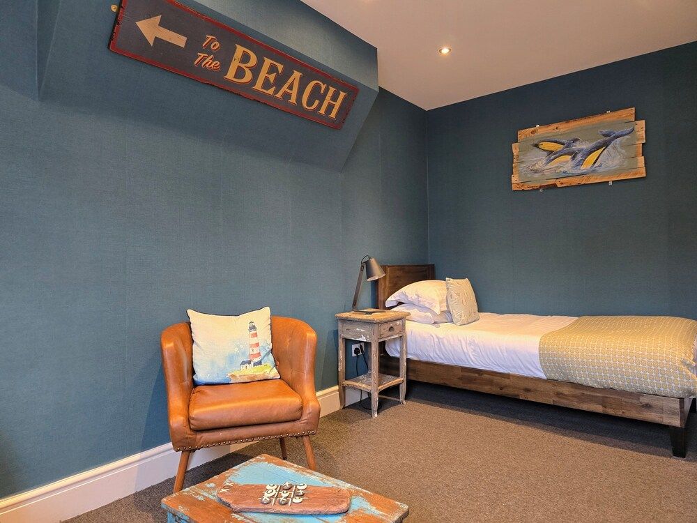 Ashburton House Family Suite (2 Adults + 1 Child) 3