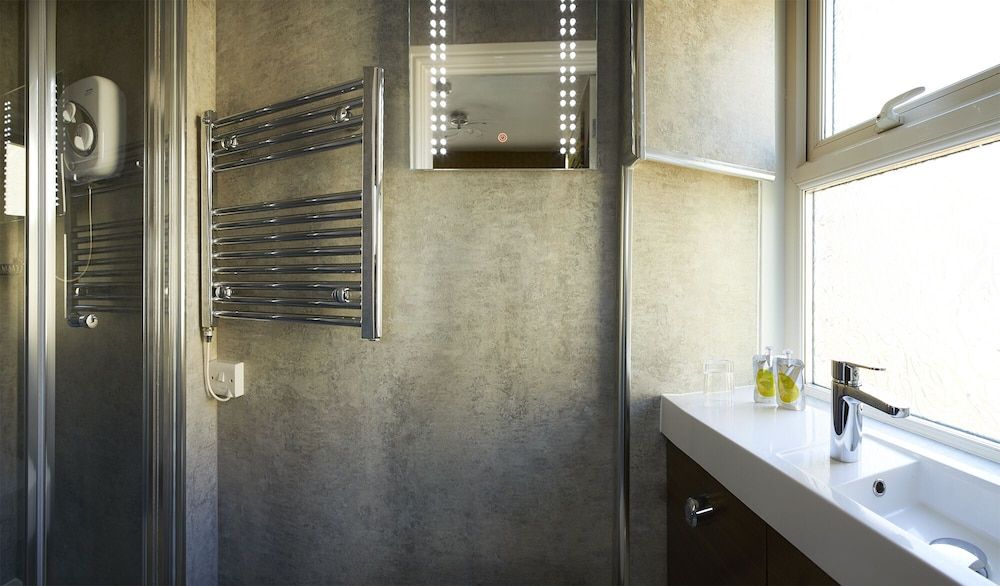 Ashburton House Single Room 3