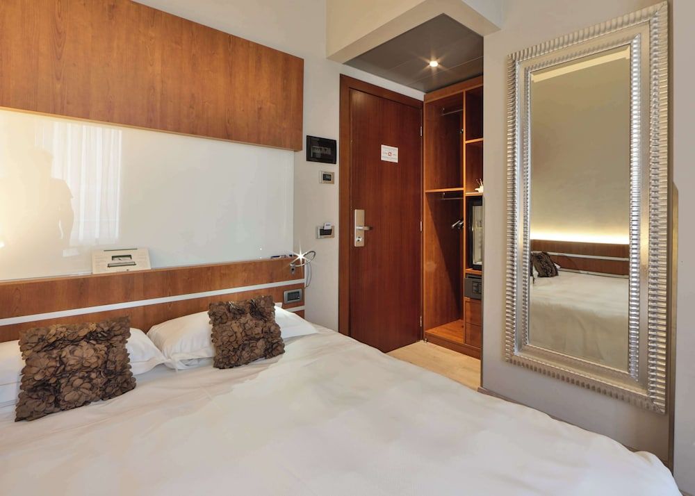 undefined Best Western Hotel Madison 8