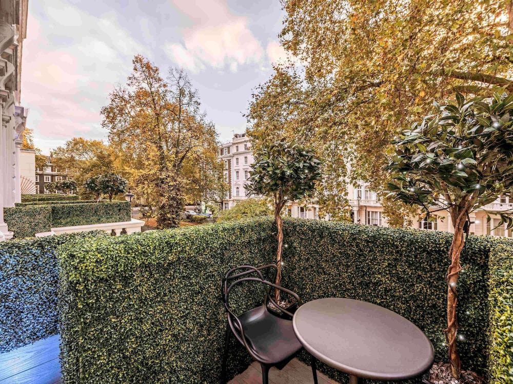 undefined Mercure London Hyde Park Hotel