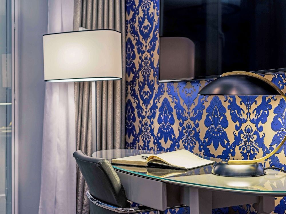 undefined Mercure London Hyde Park Hotel 4