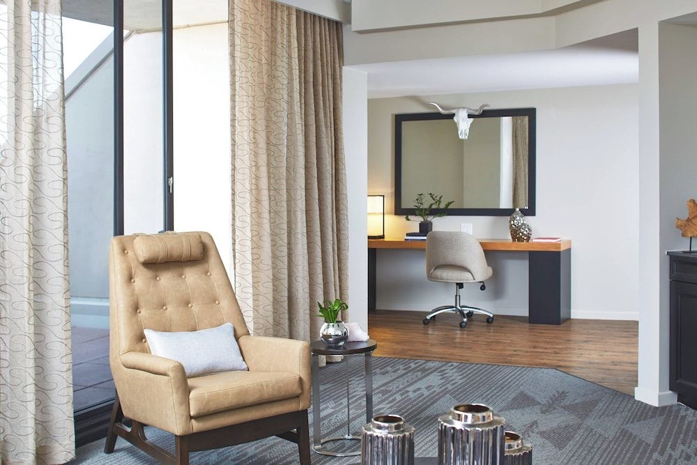 Presidential Suite, 1 King Bed, Non Smoking, Balcony