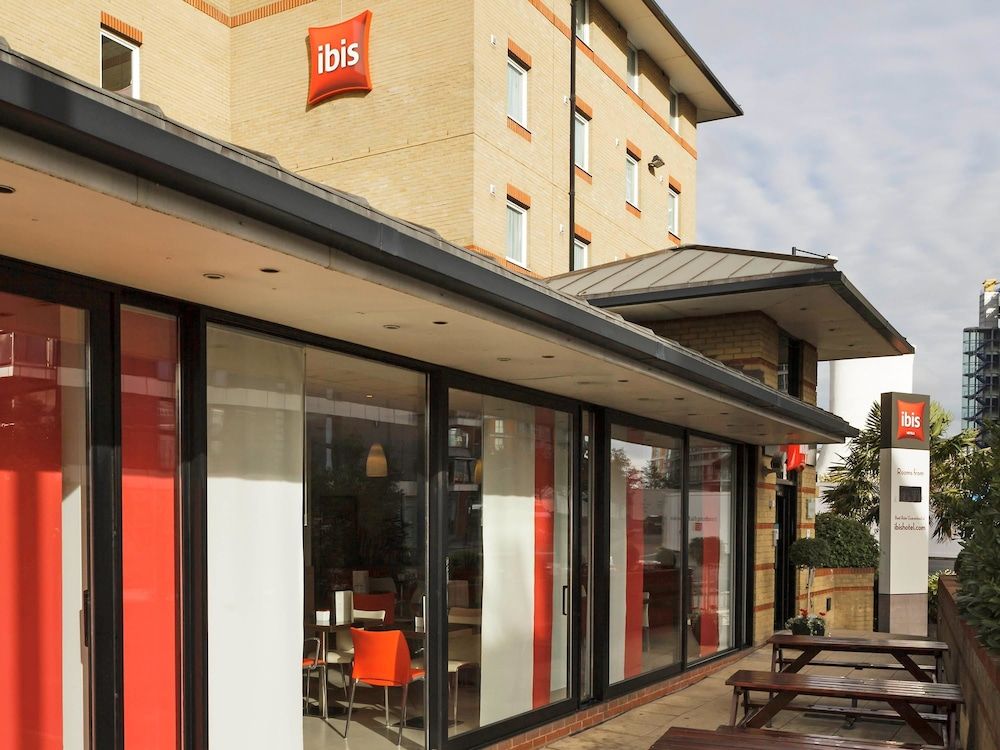 undefined ibis London Docklands Canary Wharf 7