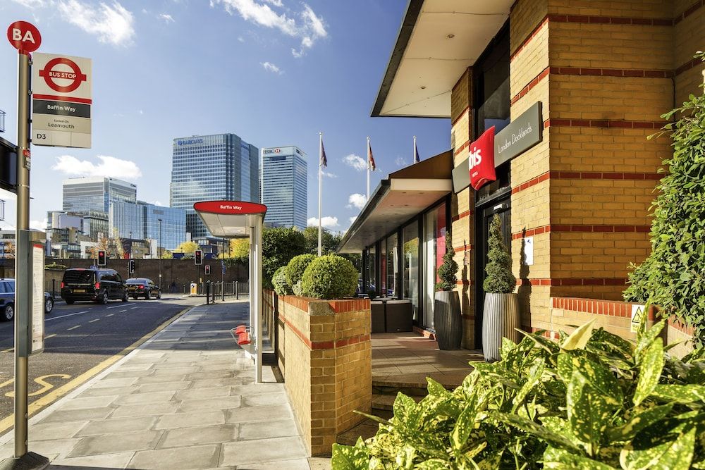 undefined ibis London Docklands Canary Wharf 10