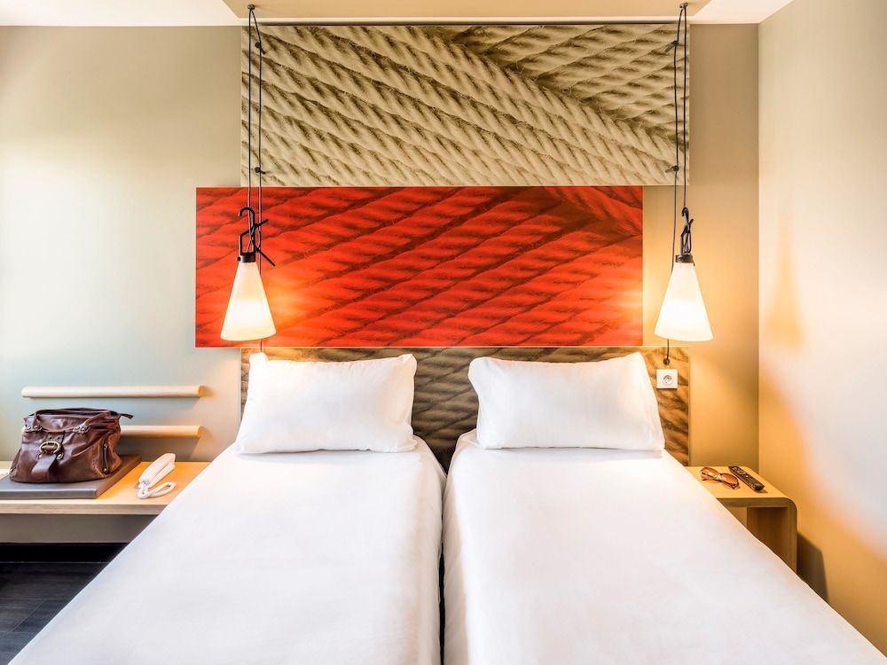 ibis London Docklands Canary Wharf Twin Room (SweetRoom) 3