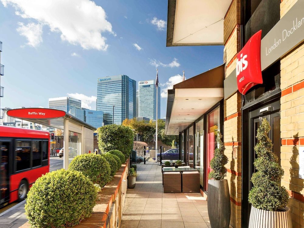 undefined ibis London Docklands Canary Wharf 4