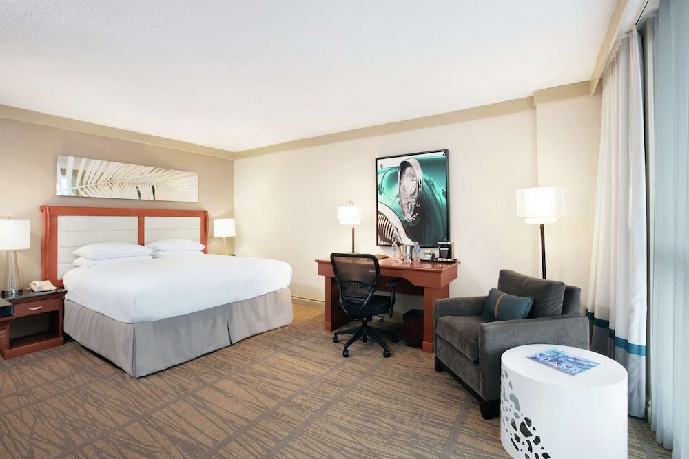 undefined DoubleTree by Hilton Hotel Miami Airport & Convention Center 9