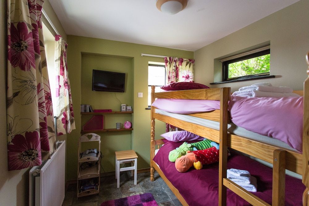 Greenbanks Hotel Family Room (Room 8) 3