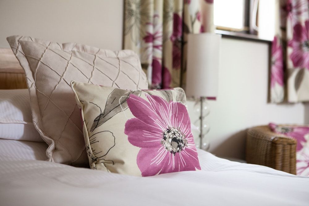 Greenbanks Hotel Family Room (Room 8) 2