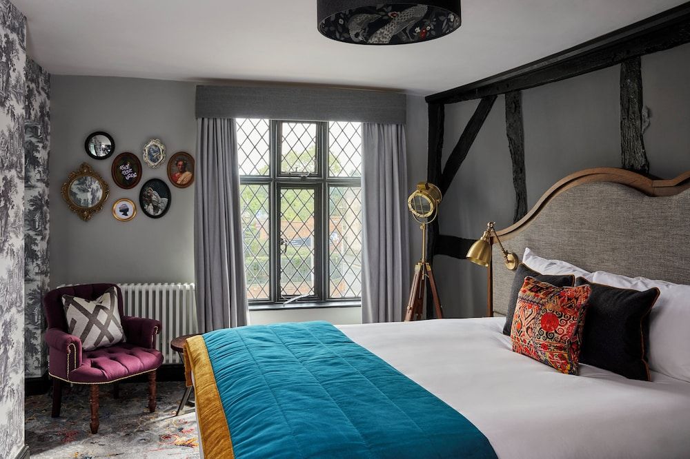 Standard Room, 1 King Bed