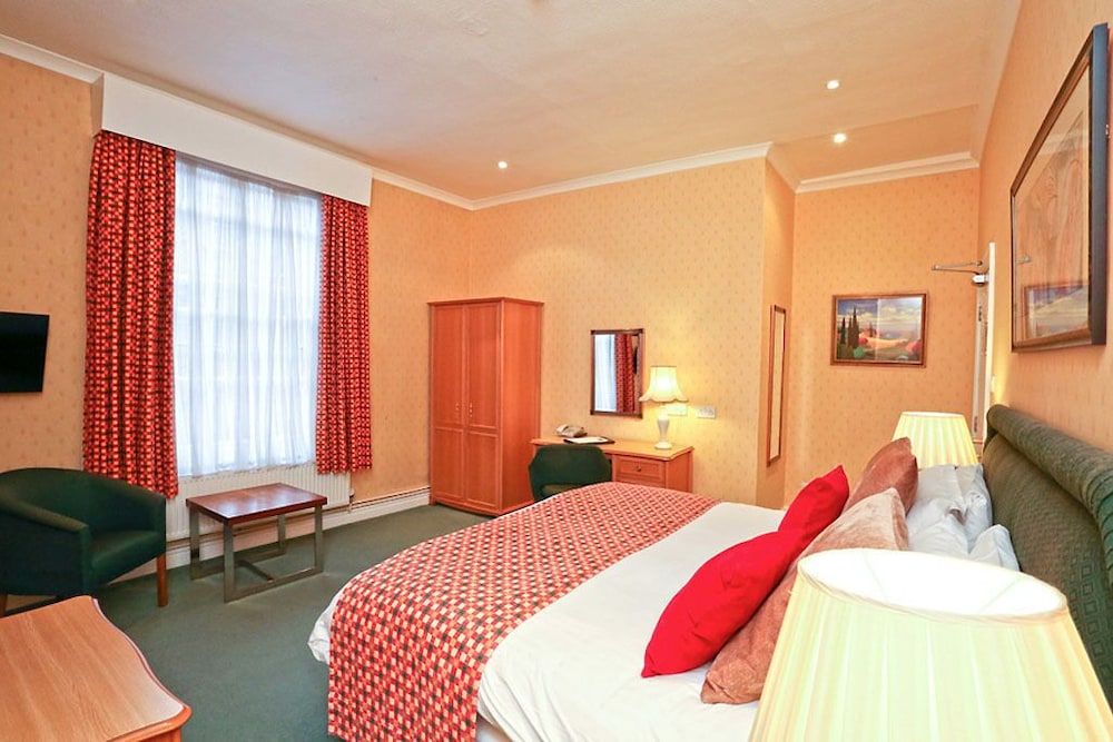 The Belmont Hotel Classic Double Room, 1 Double Bed 10