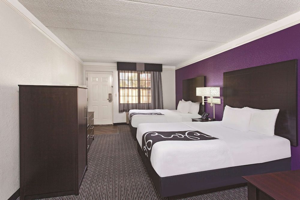 Deluxe Room, 2 Double Beds, Non Smoking