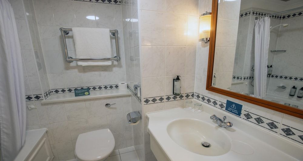 Derby Mickleover Hotel, BW Signature Collection Standard Room, 2 Twin Beds, Non Smoking 2