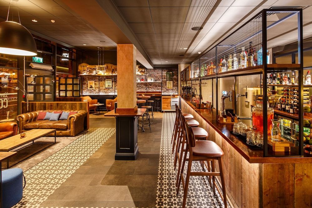 undefined ibis Manchester Centre 96 Portland Street 10