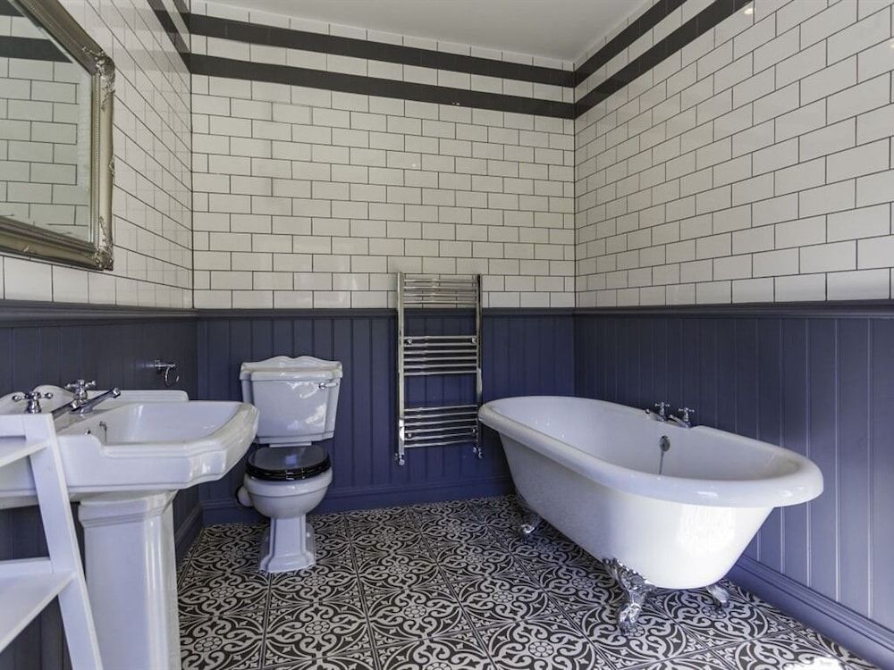 Dirty Bottles Classic Double Room 14