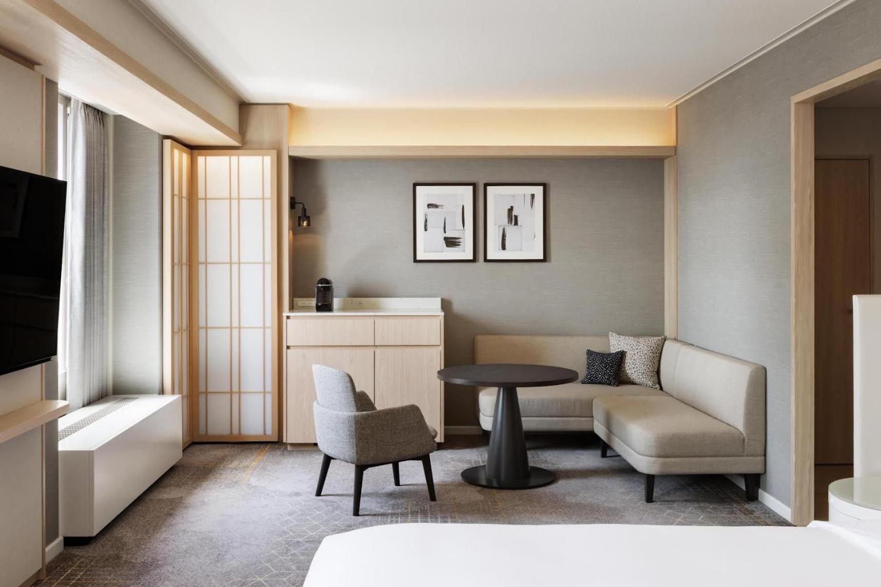 Executive Floor Junior Suite with Club Lounge Access - Non-Smoking