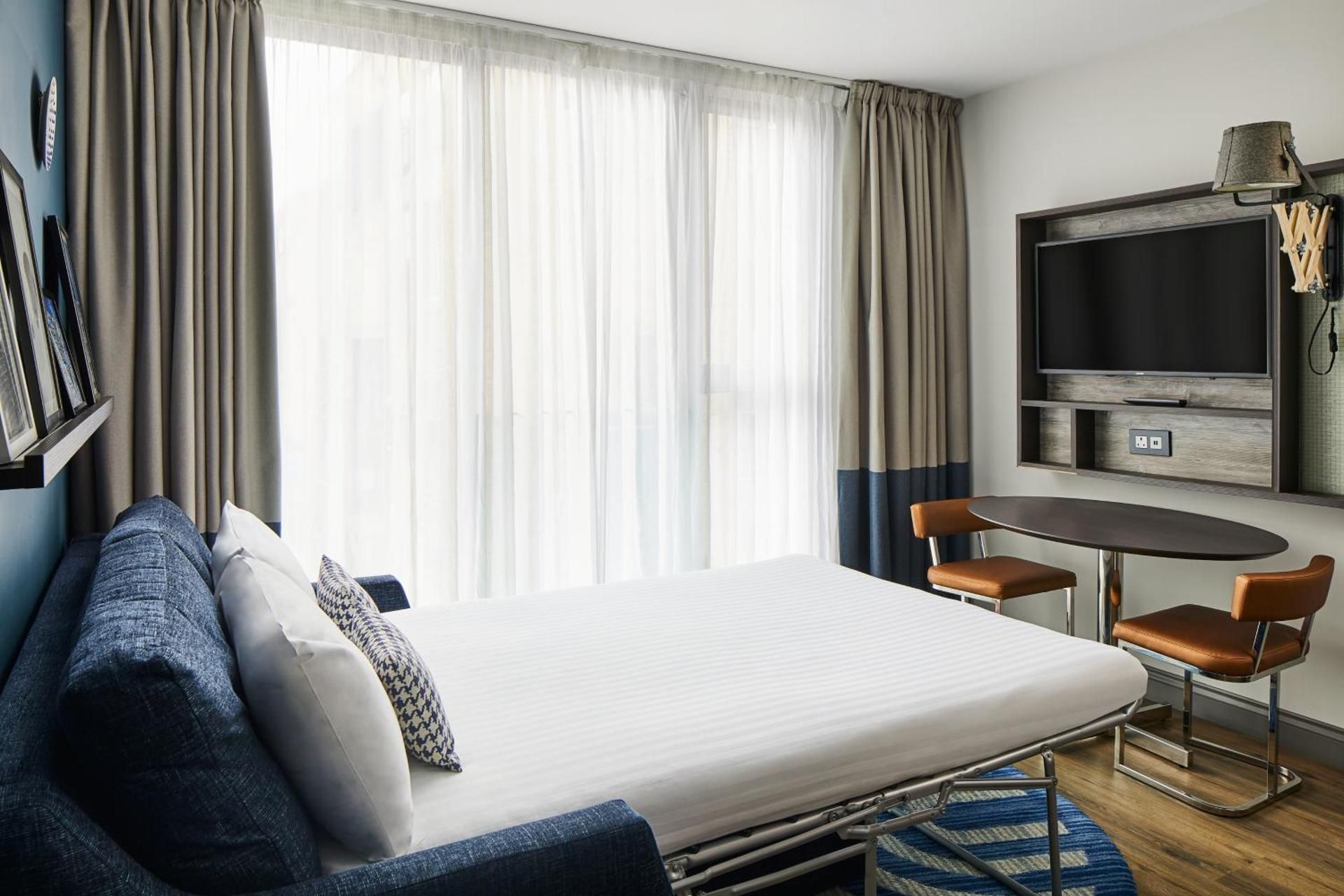 One Bedroom Open Plan, 1 Bedroom Suite, 1 Double, Sofa bed
