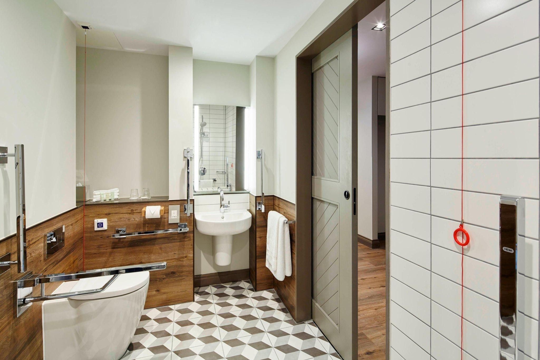 Accessible Studio Suite, Larger Studio, 1 Double