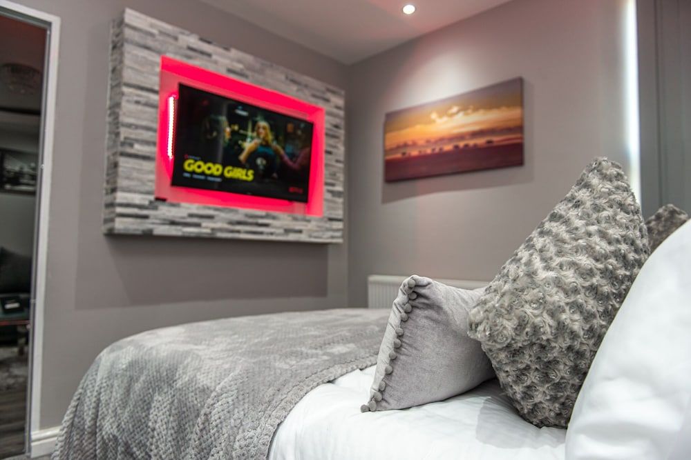 Meridian Serviced Apartments Superior Apartment, Ensuite (Superior One Bedroom)