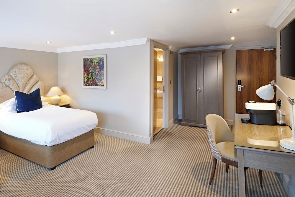 The Kings Arms Classic Twin 2