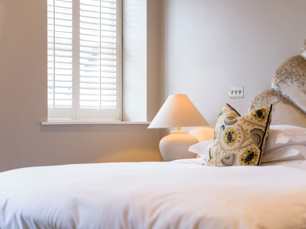 The Kings Arms Standard Room (Sofabed) 3