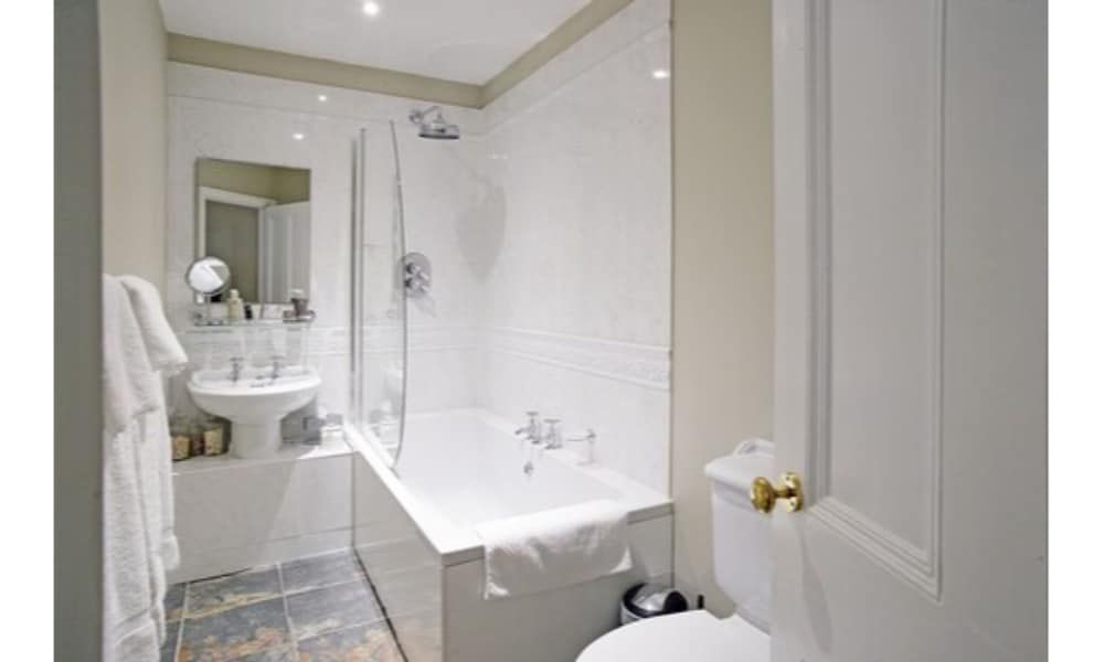 Wingrove House Premium Deluxe Room 7