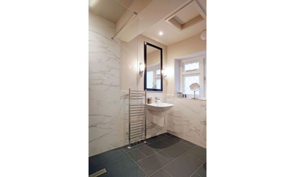 Wingrove House Classic Double Room 5