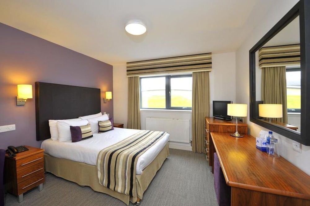 Stirling Court Hotel Classic Double Room (1 Adult) 6