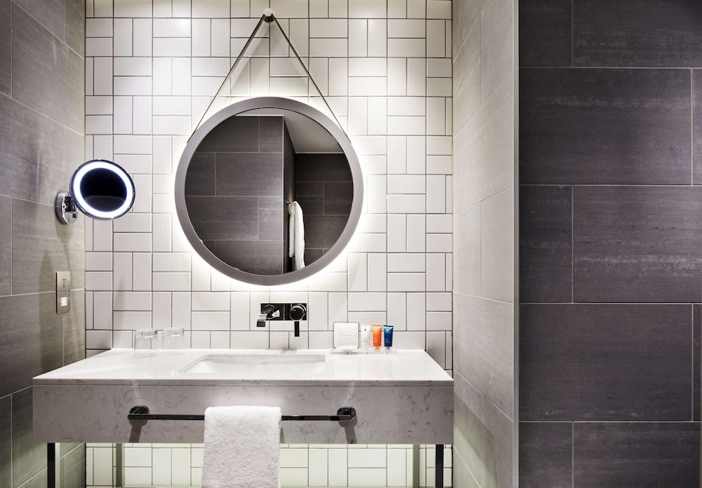 Hyatt Regency Manchester Room, 1 King Bed 6