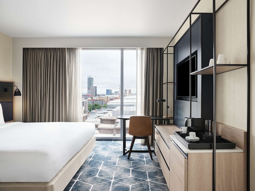 Hyatt Regency Manchester Room, 1 King Bed 3