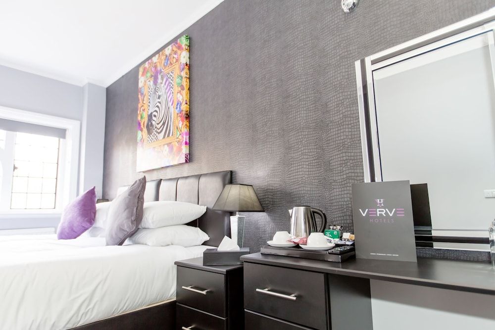 Verve Hotel Standard Double Room, Ensuite 3