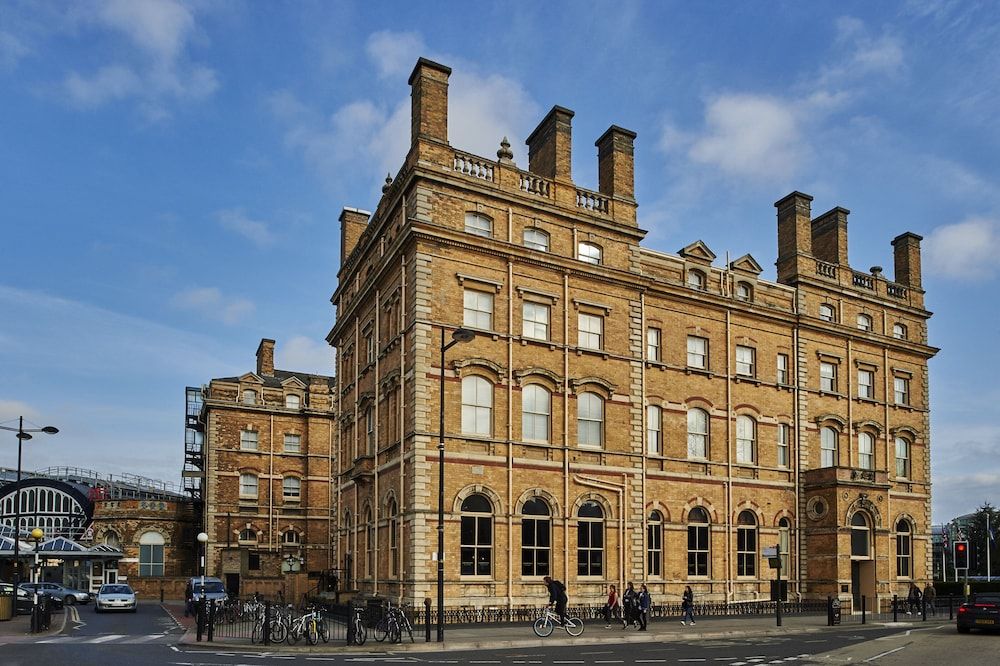 undefined The Milner York 8