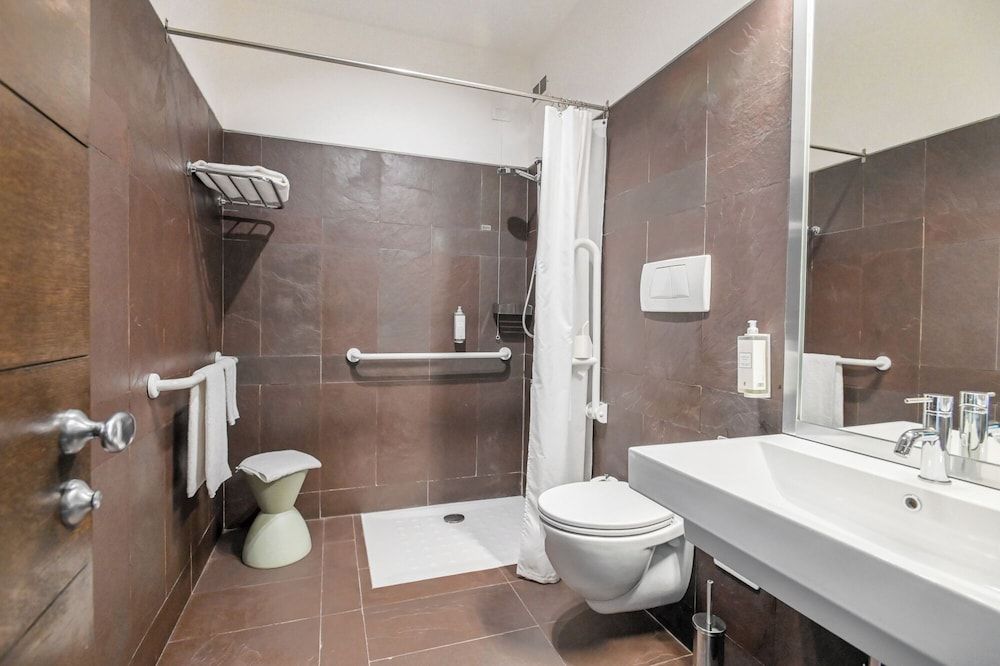 Best Western Hotel Green City Standard Room, 1 Double Bed, Accessible (French Size Bed 140 Cm) 4