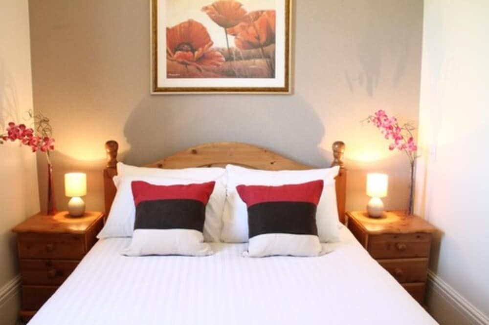 Basic Double Room
