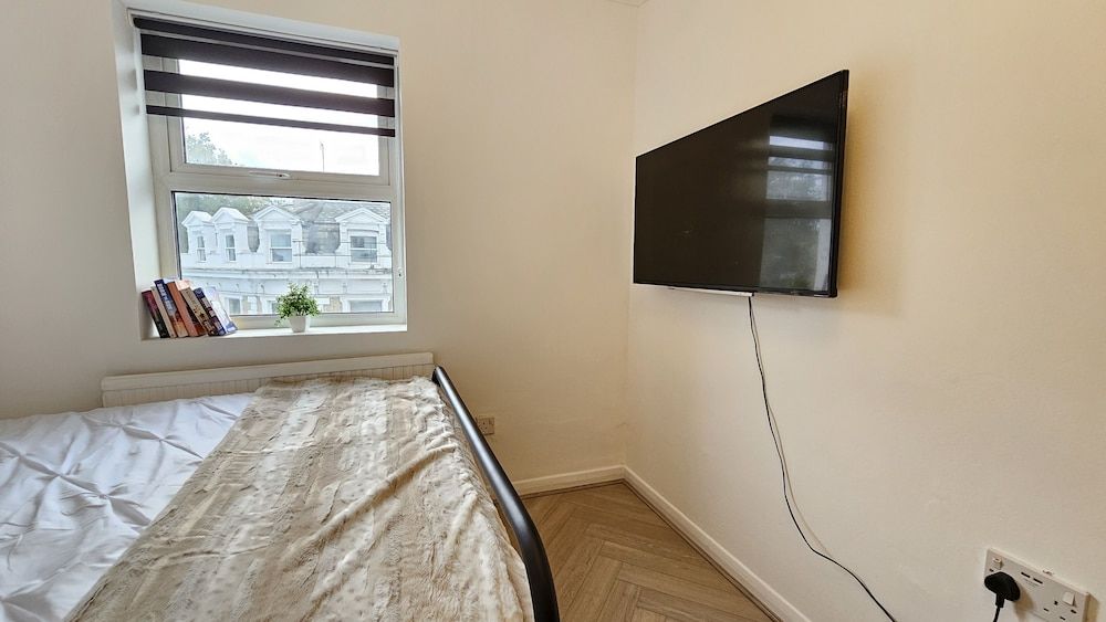 Bros Inn Hotel Standard Double Room 13