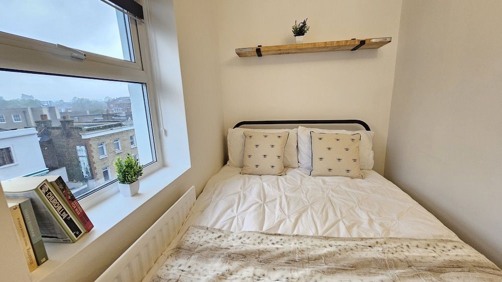 Bros Inn Hotel Standard Double Room 23