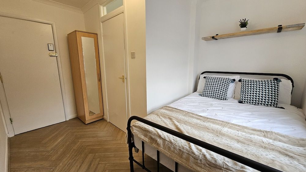 Bros Inn Hotel Standard Double Room 15