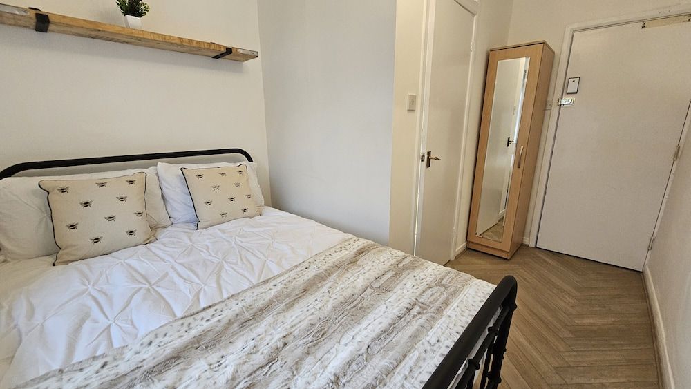 Bros Inn Hotel Standard Double Room 18