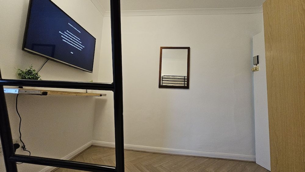 Bros Inn Hotel Standard Double Room 6