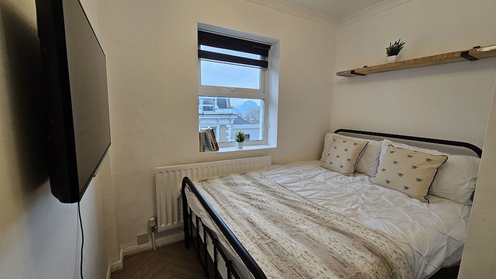 Bros Inn Hotel Standard Double Room 24