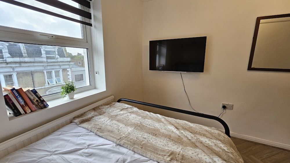 Bros Inn Hotel Standard Double Room 16