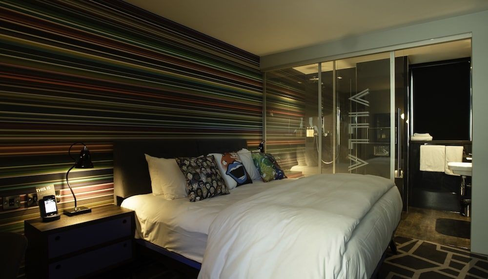 Village Hotel Portsmouth Club Room (FREE Gym & Pool Access)