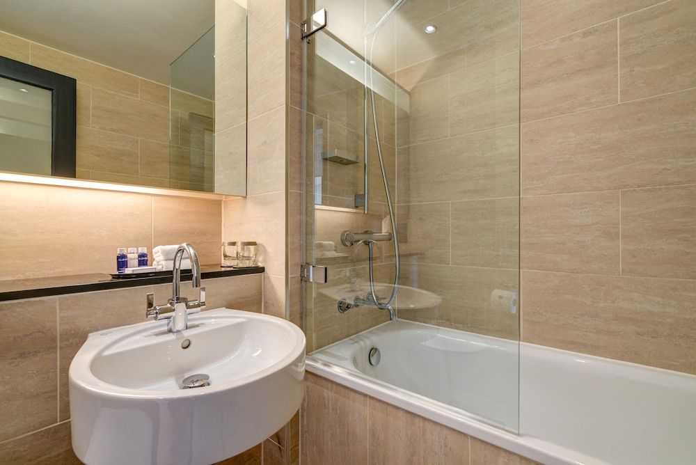 undefined Apex Grassmarket Hotel 9
