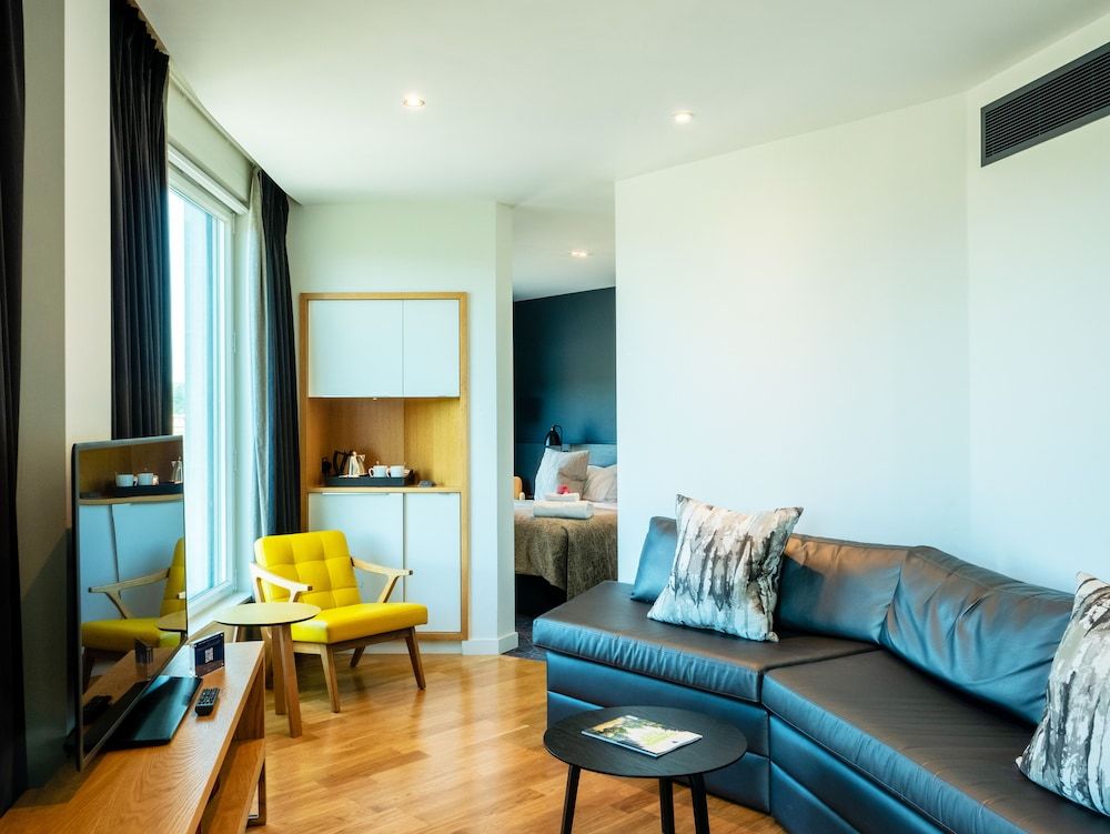 undefined Apex City of Bath Hotel 10