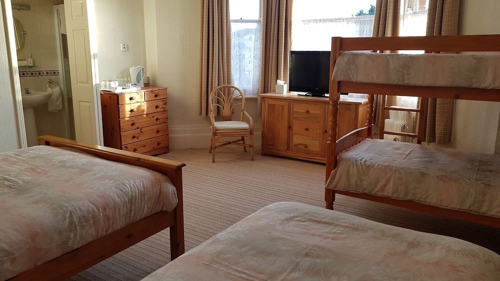 The Wycliffe Guest House Suite, Ensuite (2 Adults & 3 Children)